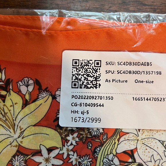 Scarf/Kerchief NWT - Picture 2 of 3